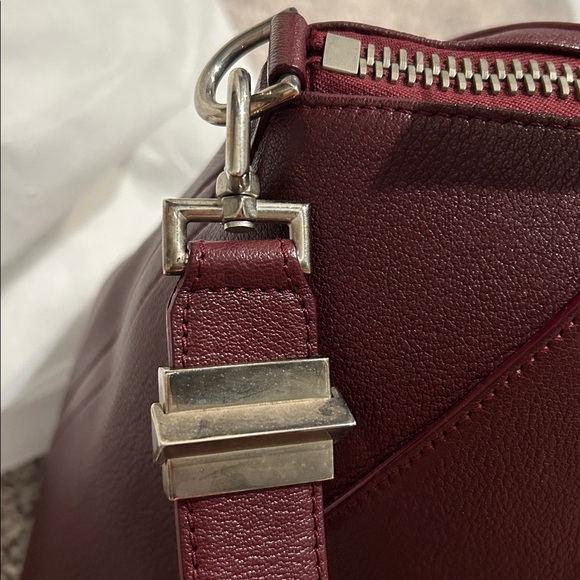 Givenchy Antigona Handbag in Oxblood - Picture 7 of 11
